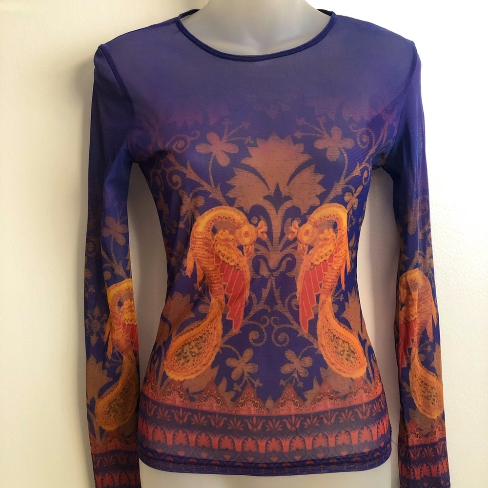 Long sleeve sheer Tattoo tip